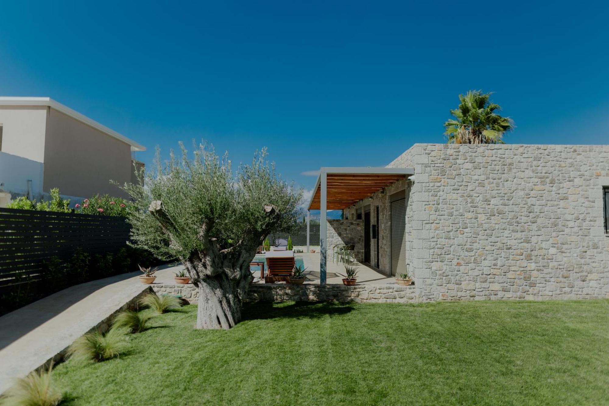 Niama Luxury Apartments Nafplio Exterior photo